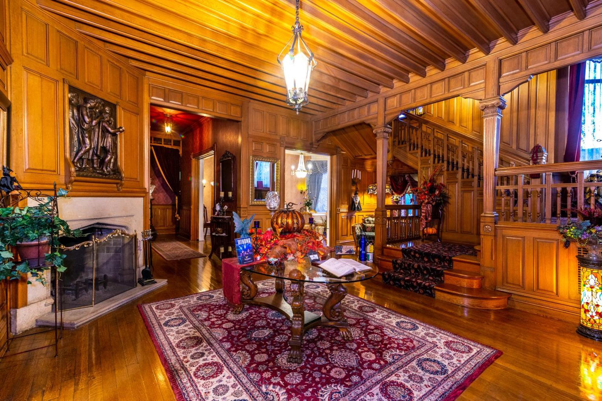 Alexander Mansion Bed & Breakfast Winona Esterno foto