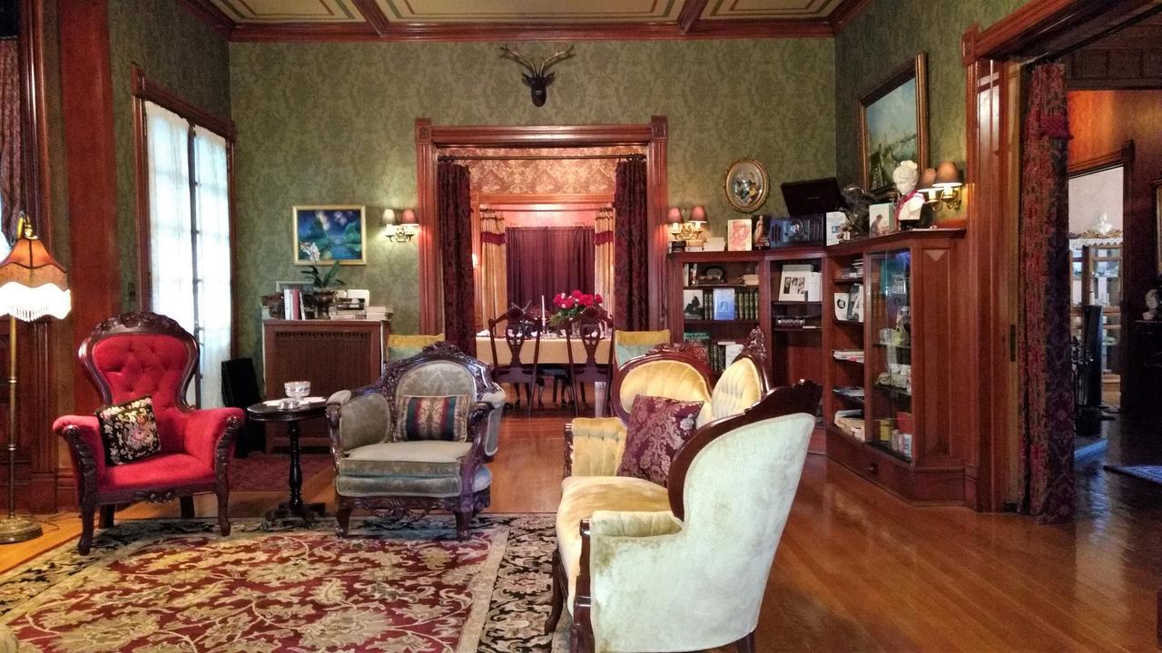 Alexander Mansion Bed & Breakfast Winona Esterno foto