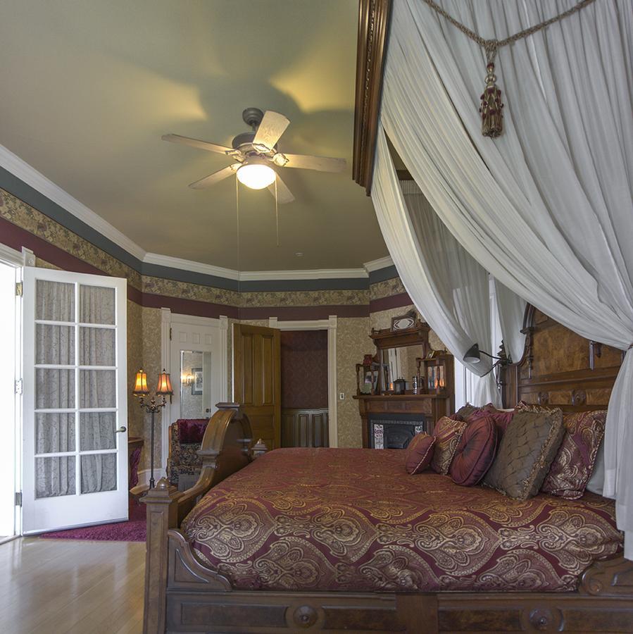 Alexander Mansion Bed & Breakfast Winona Esterno foto