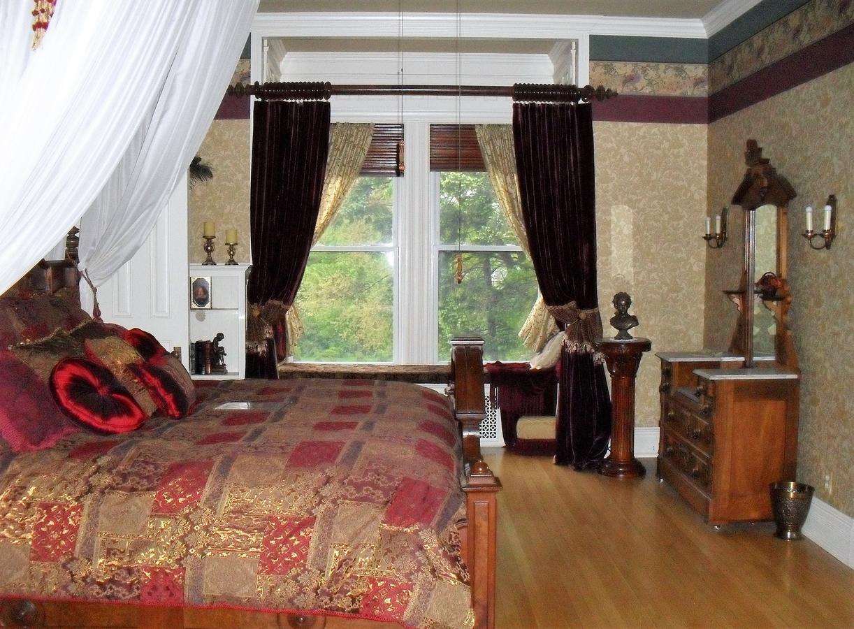 Alexander Mansion Bed & Breakfast Winona Esterno foto