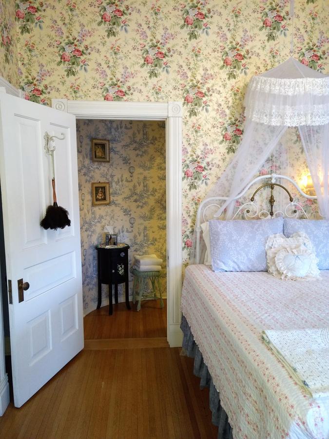 Alexander Mansion Bed & Breakfast Winona Esterno foto