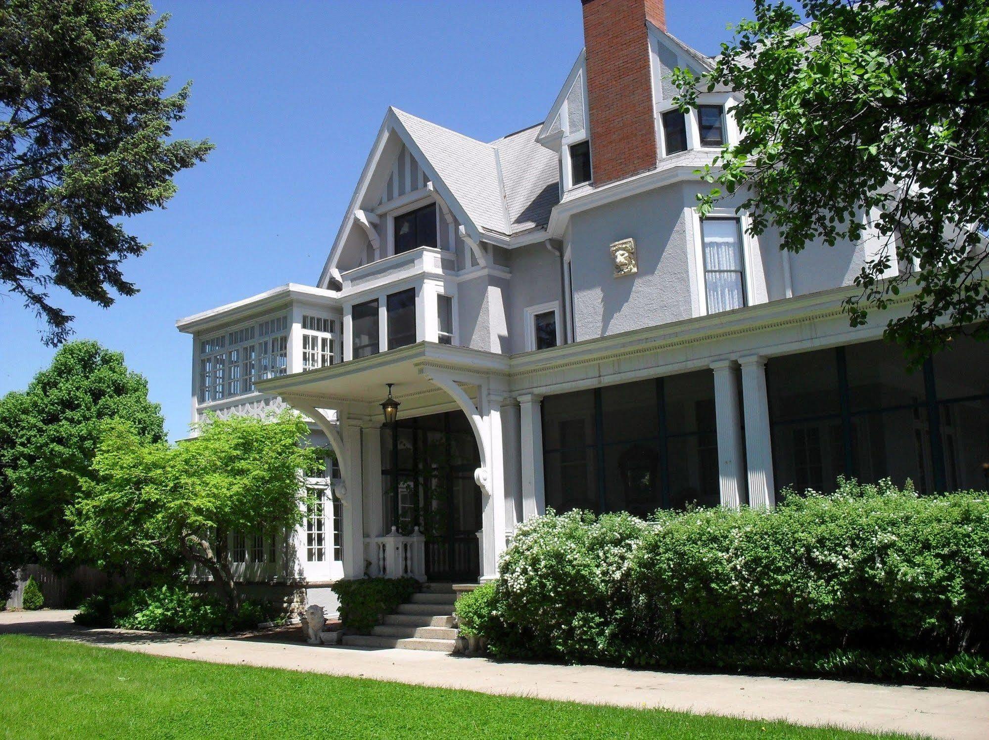 Alexander Mansion Bed & Breakfast Winona Esterno foto