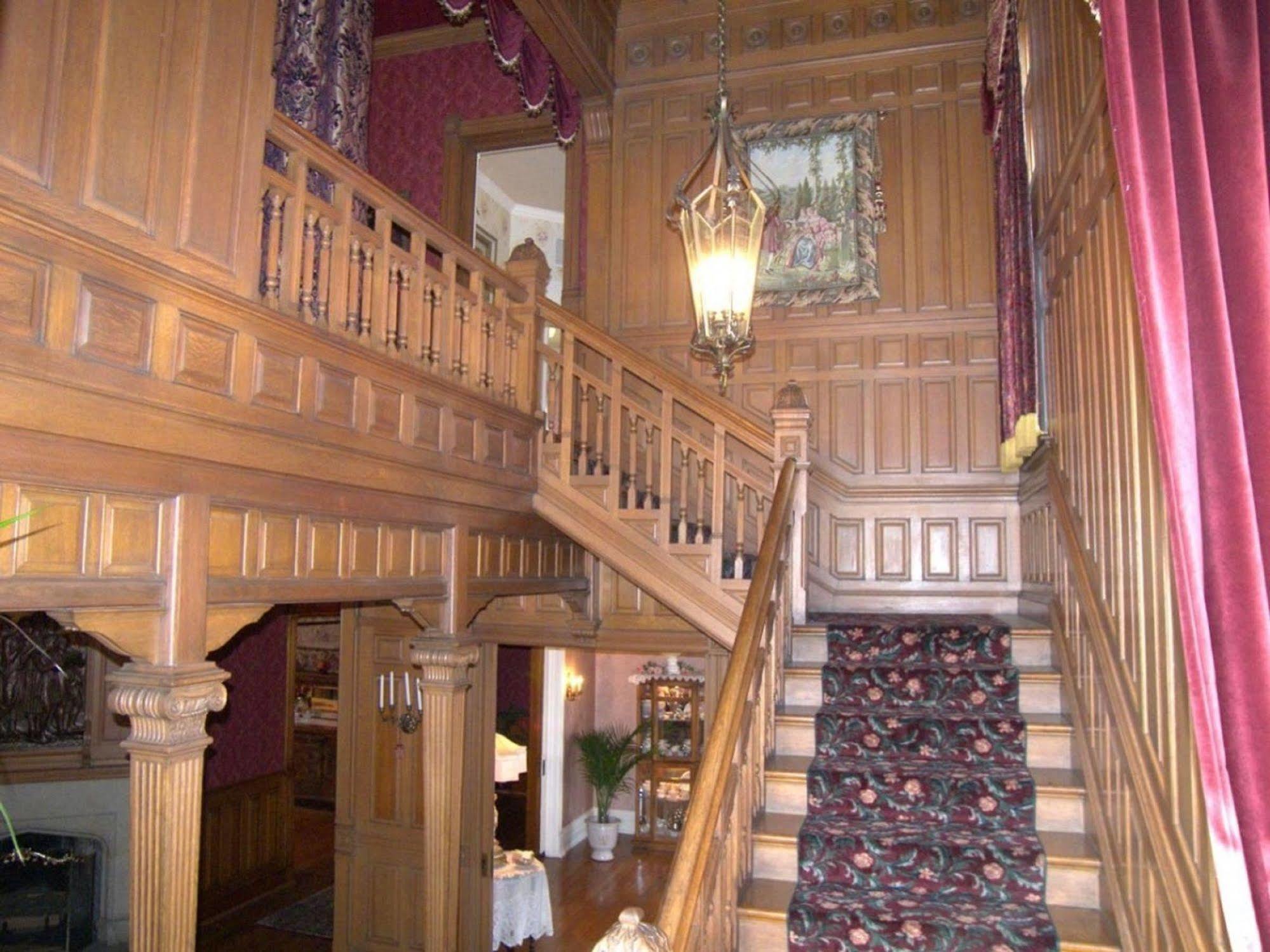 Alexander Mansion Bed & Breakfast Winona Esterno foto