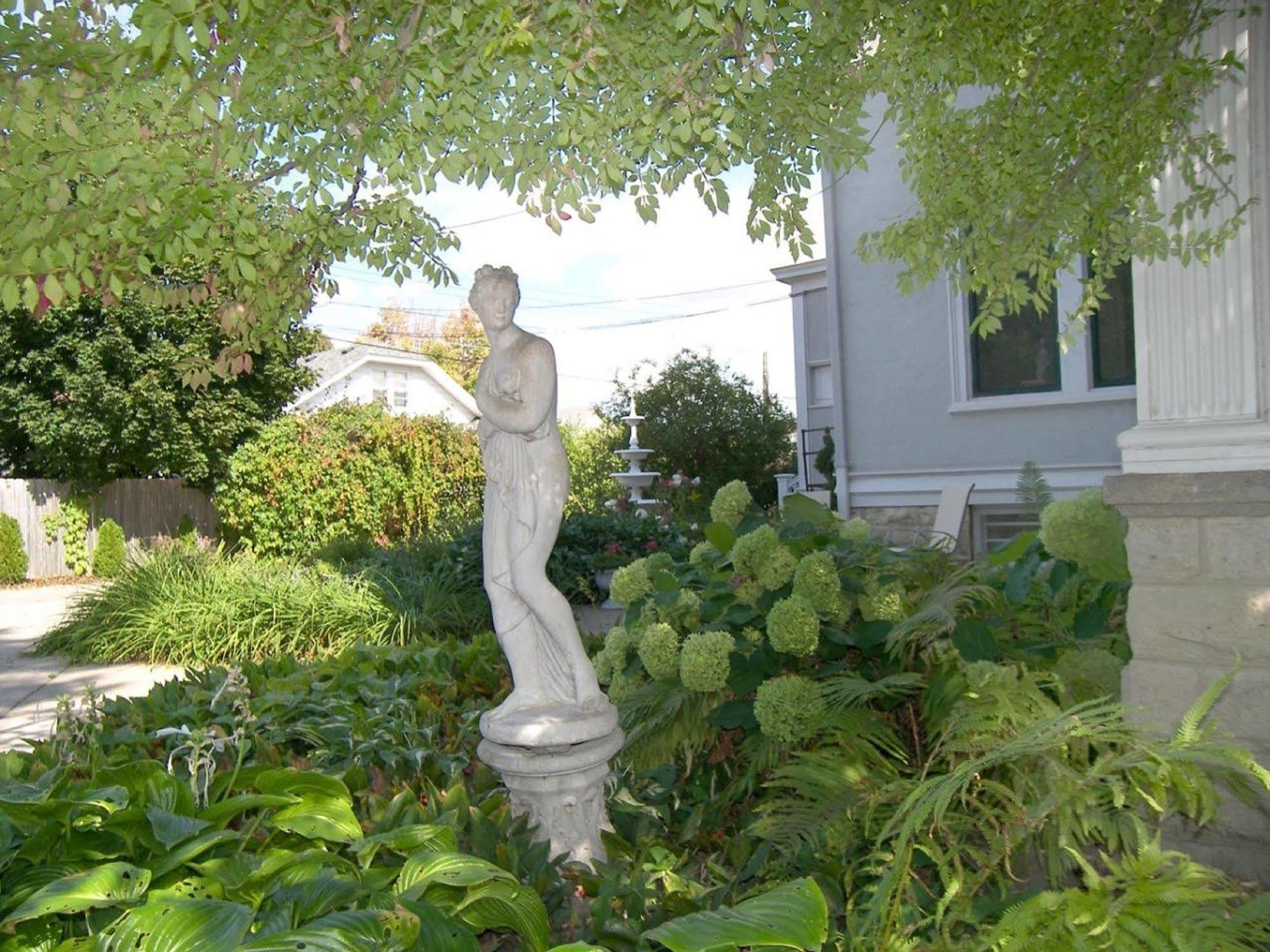 Alexander Mansion Bed & Breakfast Winona Esterno foto