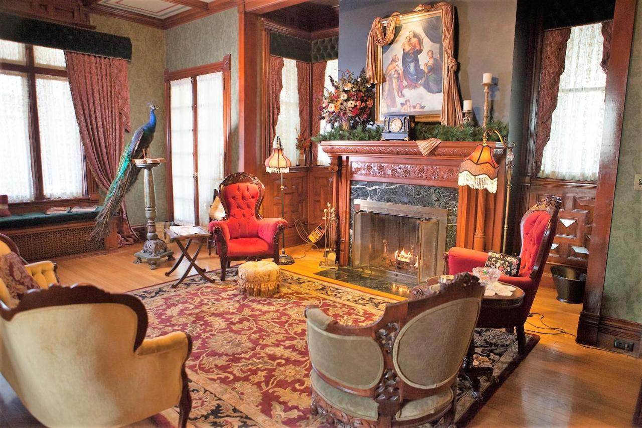 Alexander Mansion Bed & Breakfast Winona Esterno foto