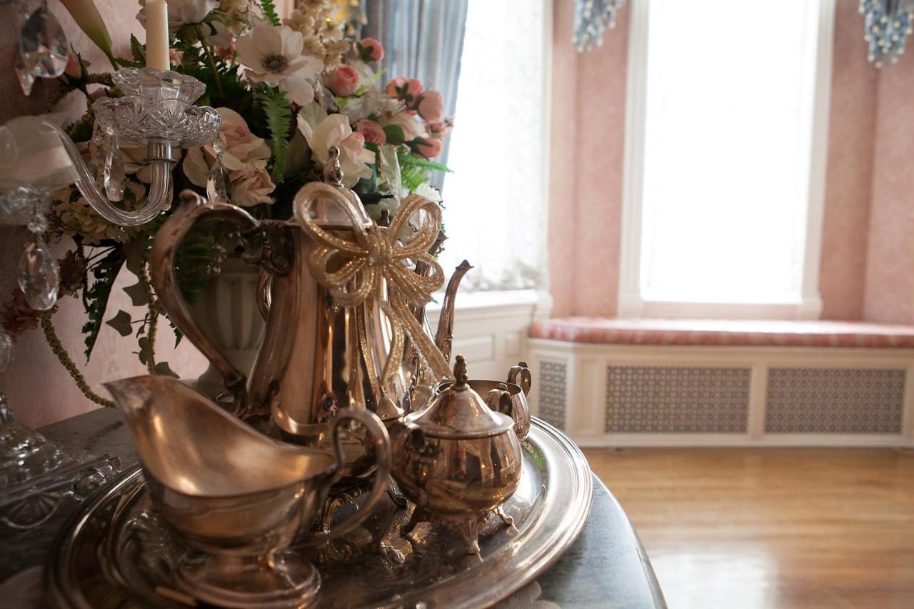 Alexander Mansion Bed & Breakfast Winona Esterno foto