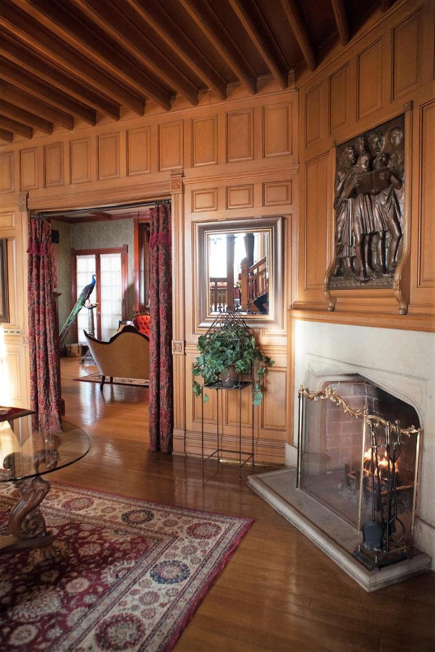 Alexander Mansion Bed & Breakfast Winona Esterno foto